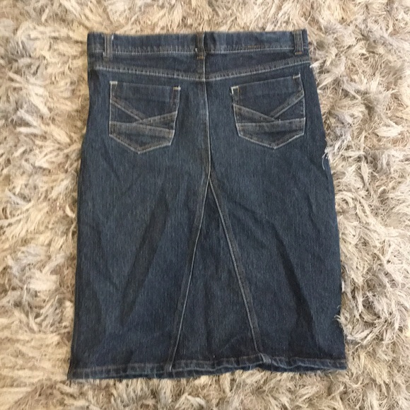 Denim skirt - Picture 2 of 3